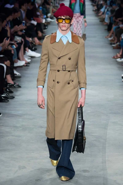 Look 52